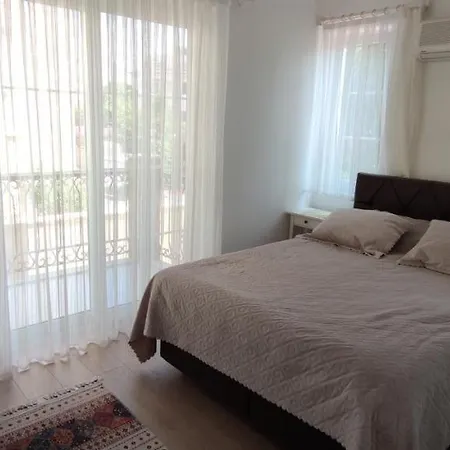 Calis Plajina Yakin 2+1 Esyali