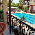 Calis Plajina Yakin 2+1 Esyali Апартаменты Фетхие