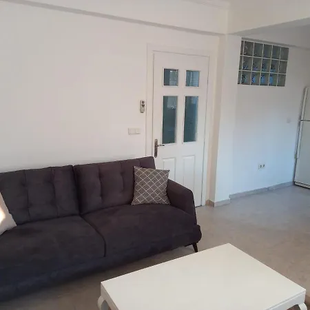 Calis Plajina Yakin 2+1 Esyali * Фетхие