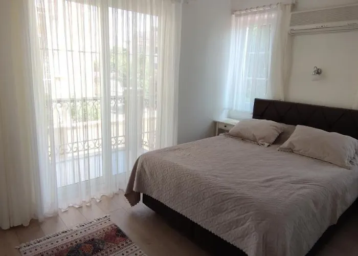 Calis Plajina Yakin 2+1 Esyali