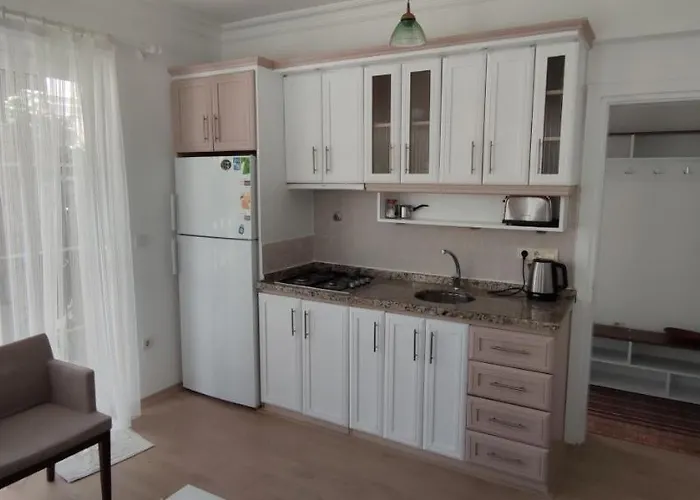 Calis Plajina Yakin 2+1 Esyali Фетхие