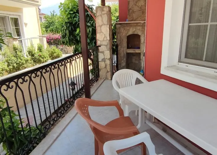 Calis Plajina Yakin 2+1 Esyali Апартаменты Фетхие