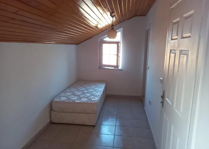 Calis Plajina Yakin 2+1 Esyali Фетхие