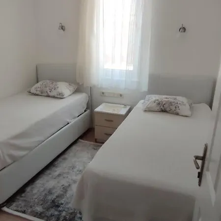 Appartement çalış Plajına Yakın 2+1 Eşyalı Fethiye
